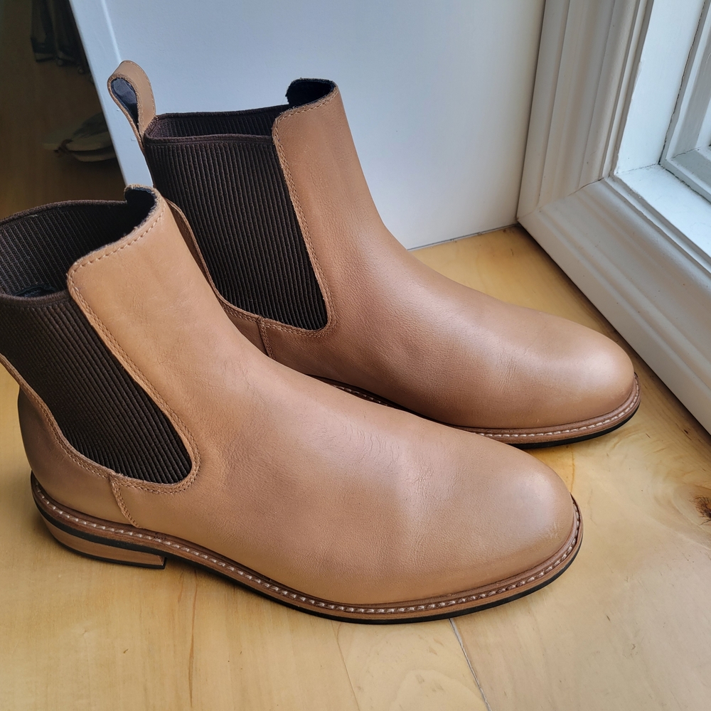 Nisolo Women's Chelsea Boots in Tan and Dark Brown